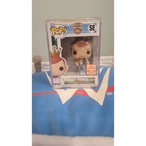 Freddy Funko as Stone Cold Steve Austin Camp FunDays SE 3000 PCS w/ Protector